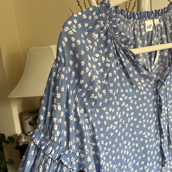 💙GAP Ruffle Neck Floral Print Chiffon Blouse-Long Sleeve & Tie-Light Blue-EUC - Picture 3 of 14